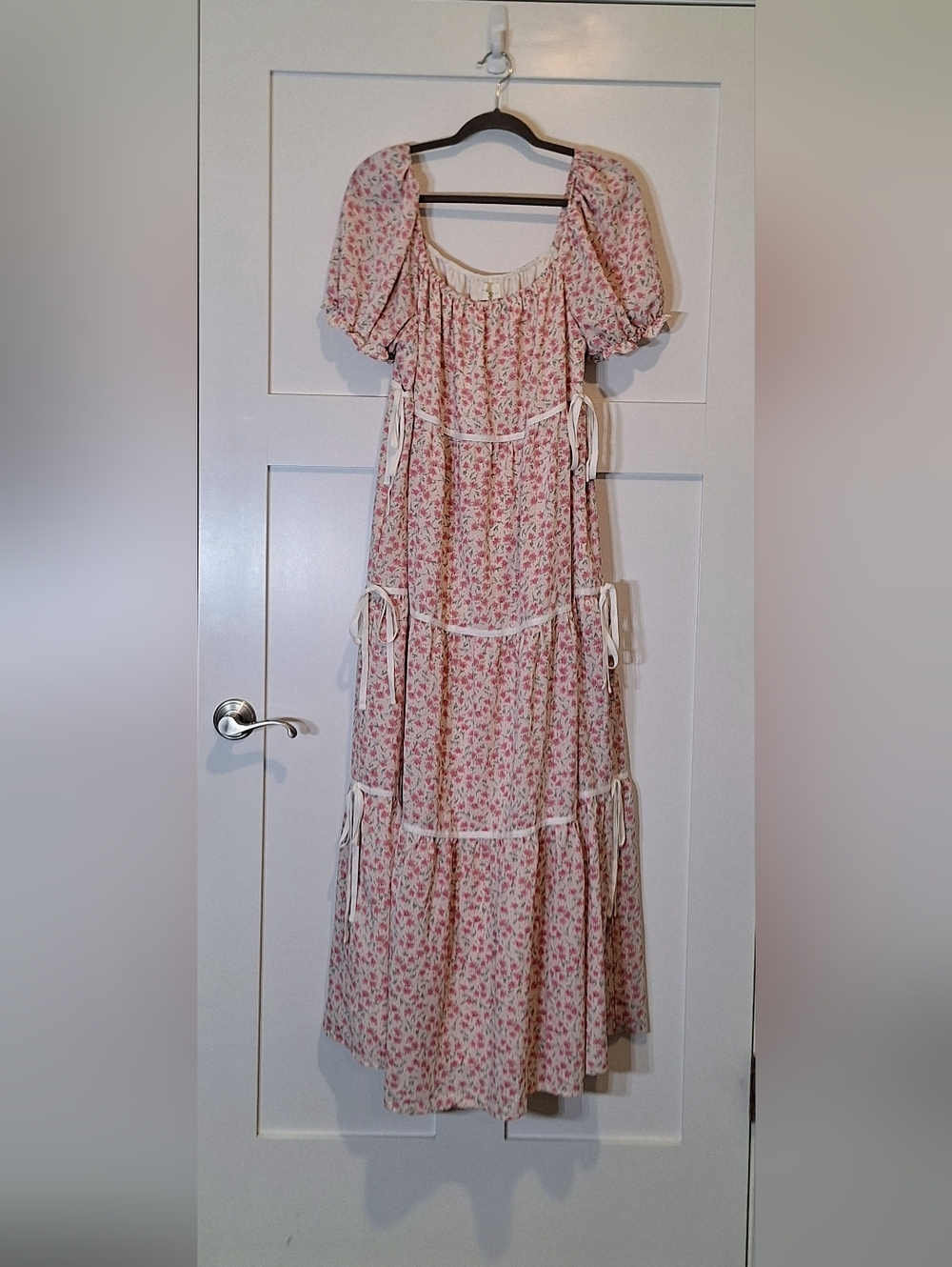 In February Tiered Floral Maxi Dress Lined Puff Sleeves Pink White Size Large